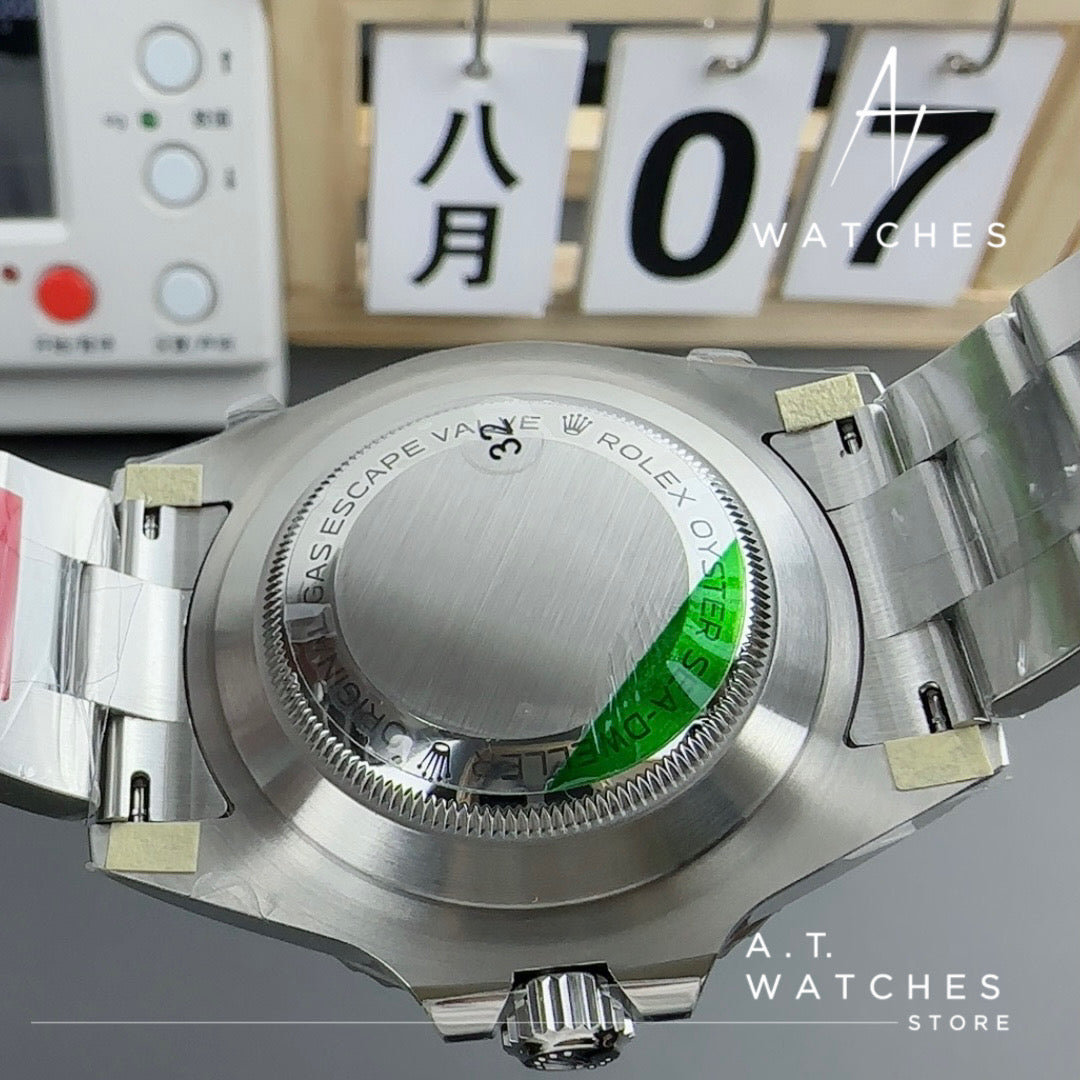 ROLEX GMT Super Clone Swiss Machine